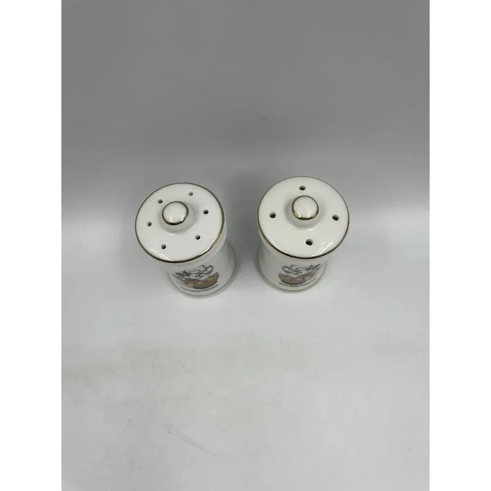 Vintage Walt Disney Productions Mickey Mouse Ceramic Salt & Pepper Shakers Japan - Picture 3 of 6